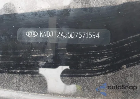 2013 Kia Soul z USA, uszkodzony, nr VIN KNDJT2A55D7571594